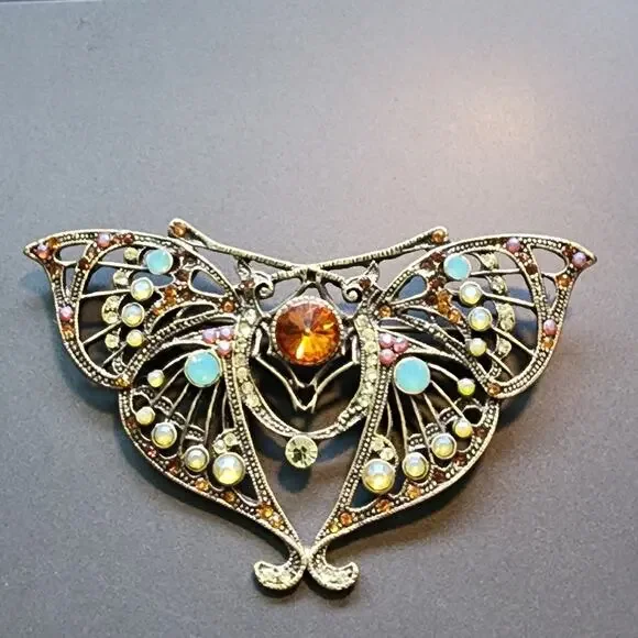 Austrian Crystal Filigree Butterfly Brooch GoldTone Multi Color Crystals Vintage - Picture 1 of 11